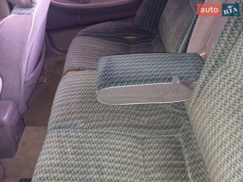 Седан Mazda 626 1992 в Охтирці