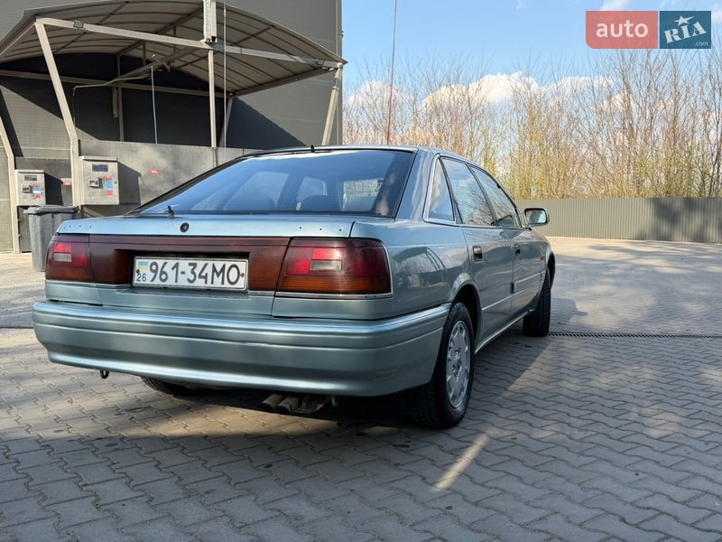 Хэтчбек Mazda 626 1988 в Черновцах