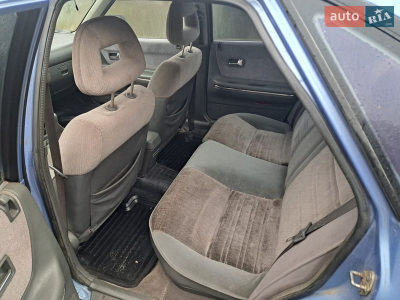 Хэтчбек Mazda 626 1991 в Чернигове