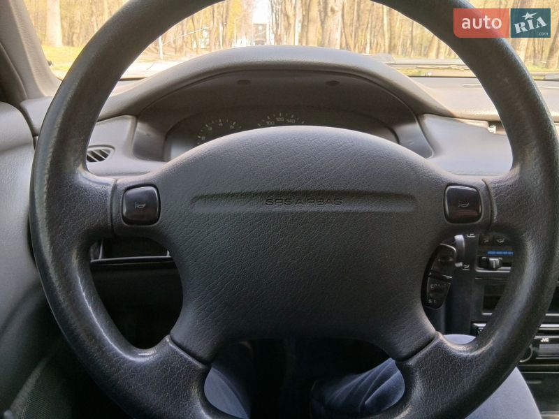 Хэтчбек Mazda 626 1994 в Черновцах