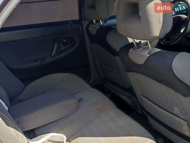 Седан Mazda 626 1995 в Шостці