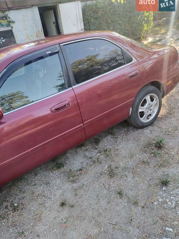Седан Mazda 626 1995 в Запоріжжі
