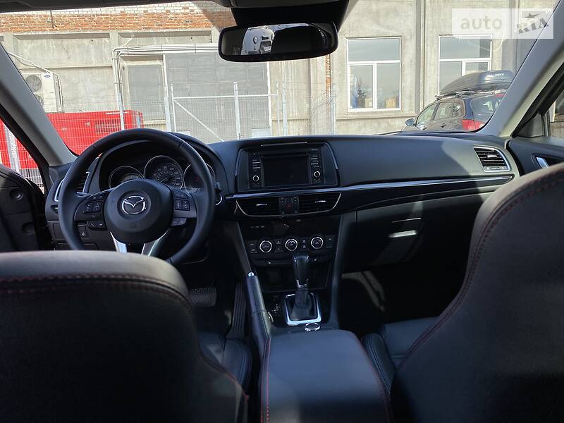 Седан Mazda 6 2014 в Львові