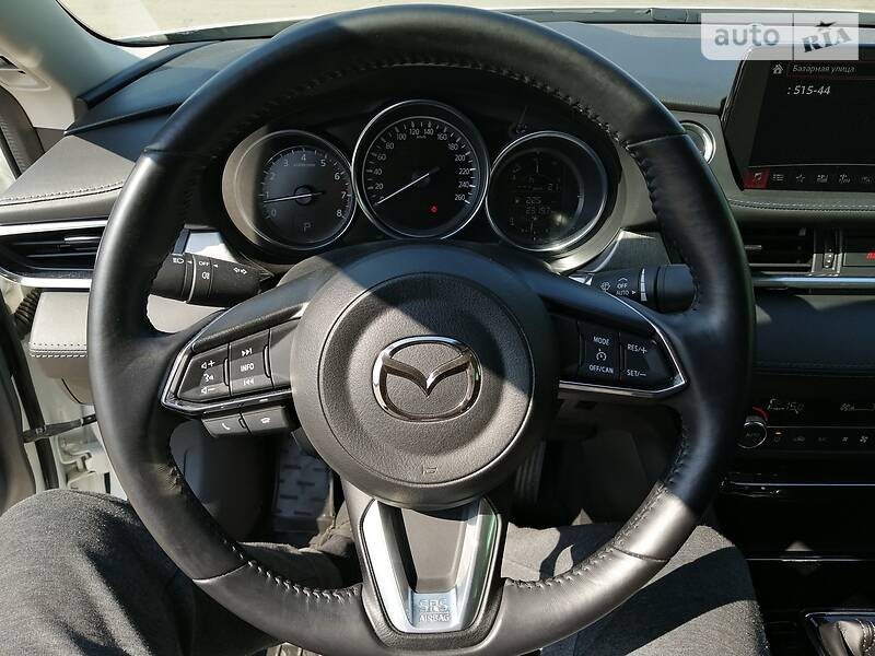 Седан Mazda 6 2018 в Чернівцях
