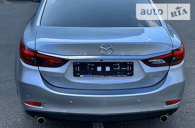 Седан Mazda 6 2015 в 