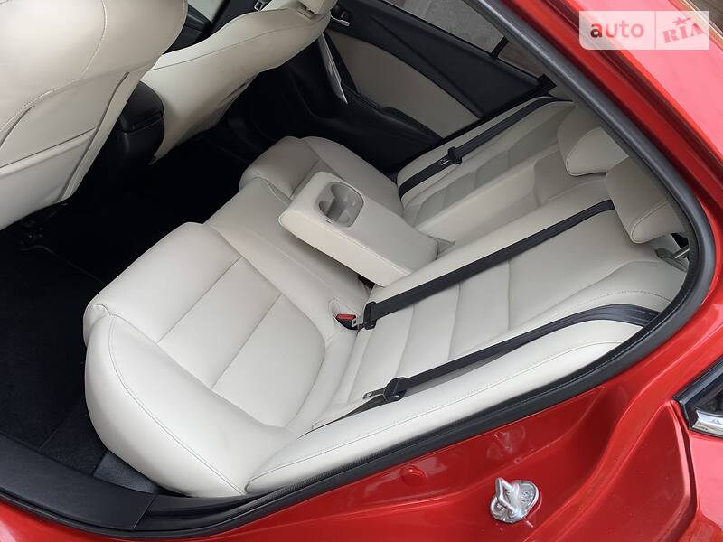 Седан Mazda 6 2015 в Івано-Франківську