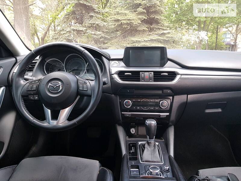 Седан Mazda 6 2015 в Ізюмі