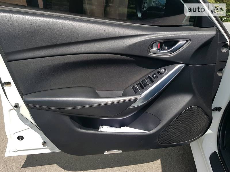 Седан Mazda 6 2015 в Ізюмі