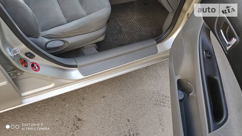 Седан Mazda 6 2003 в Лисичанську