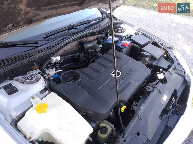 Седан Mazda 6 2005 в Гайвороне