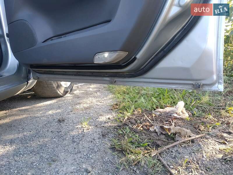 Седан Mazda 6 2005 в Гайвороні