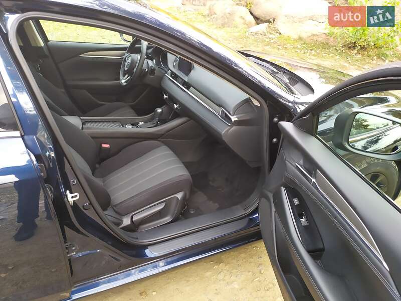 Седан Mazda 6 2018 в Днепре