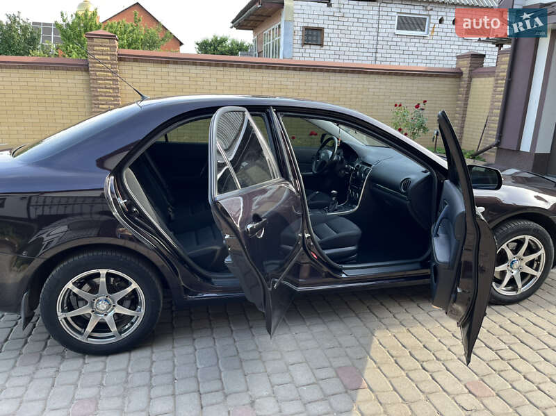 Седан Mazda 6 2006 в Днепре