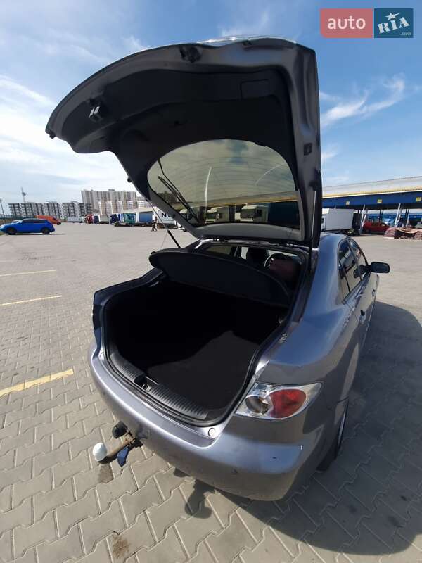 Лифтбек Mazda 6 2003 в Киеве