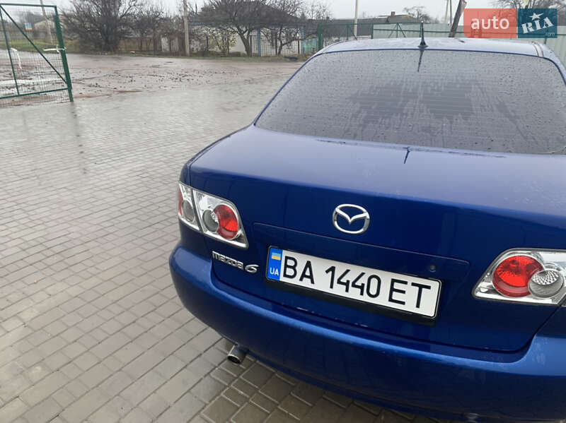 Седан Mazda 6 2002 в Добровеличковке