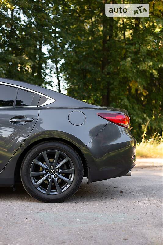 Седан Mazda 6 2015 в Глухове