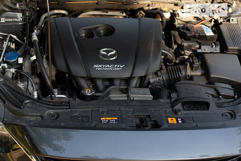 Седан Mazda 6 2015 в Глухове