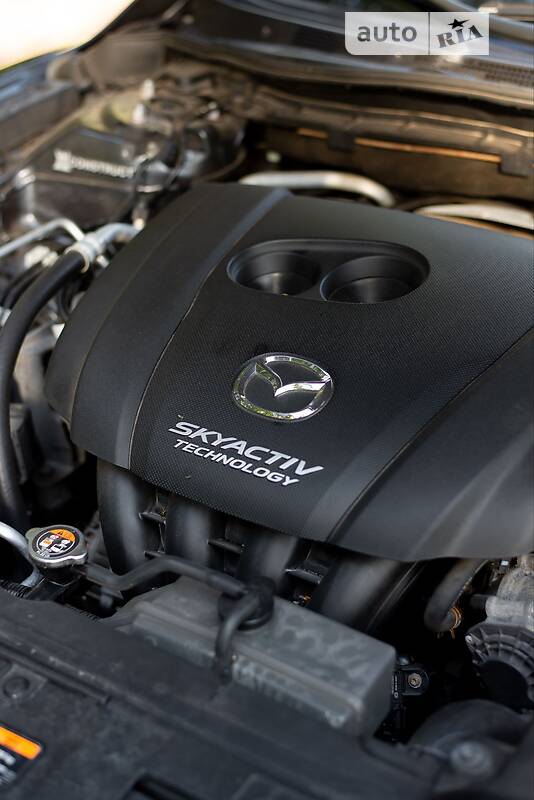 Седан Mazda 6 2015 в Глухове