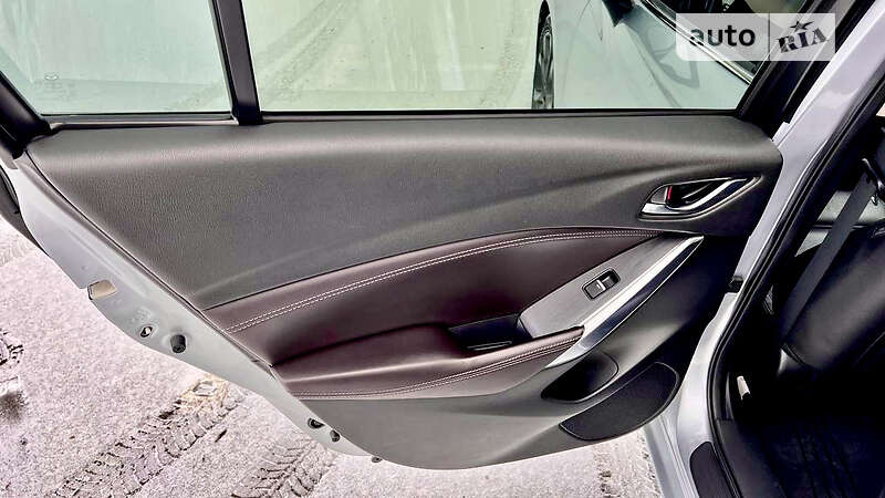 Седан Mazda 6 2016 в Киеве