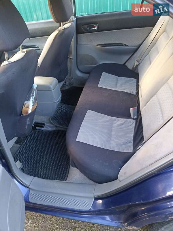 Седан Mazda 6 2003 в Коростене