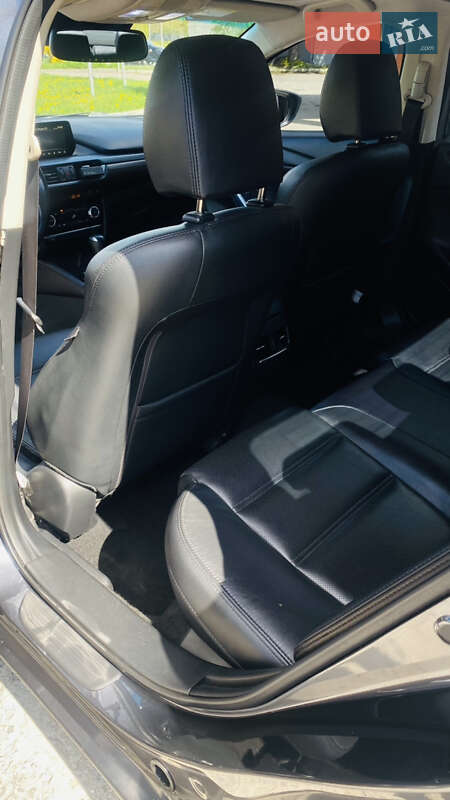 Седан Mazda 6 2015 в Киеве