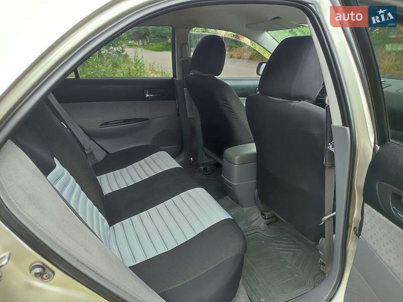 Седан Mazda 6 2004 в Кегичевке