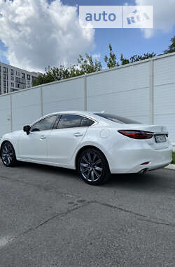 Седан Mazda 6 2018 в 