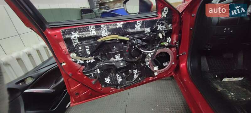 Седан Mazda 6 2015 в Надворной