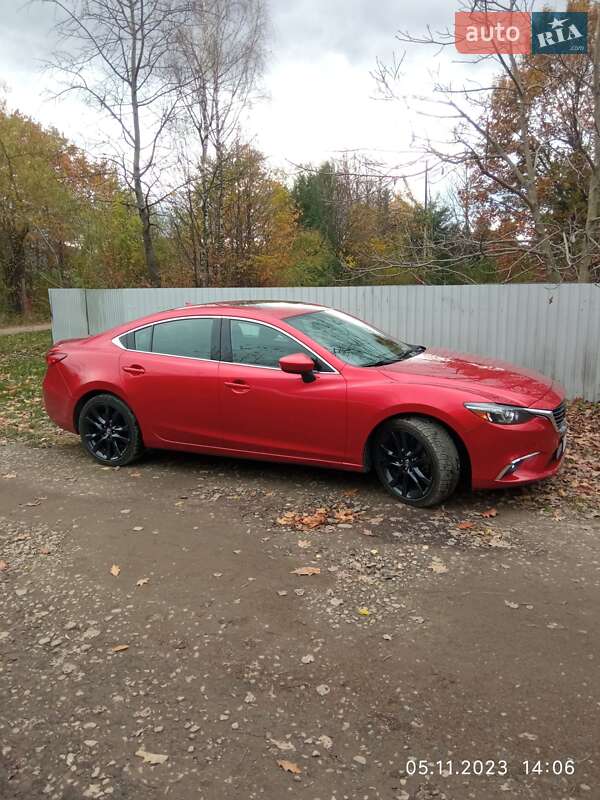 Седан Mazda 6 2015 в Надворной
