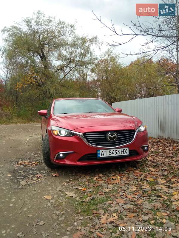 Седан Mazda 6 2015 в Надворной