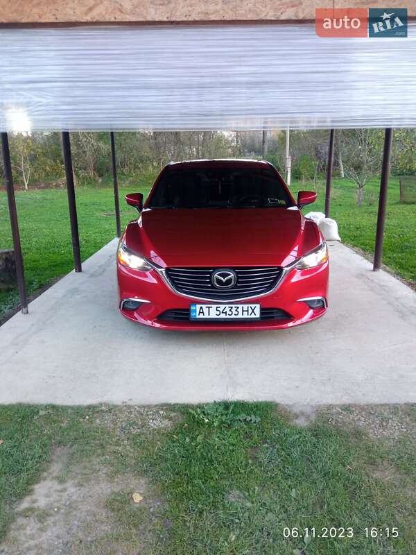 Седан Mazda 6 2015 в Надворной
