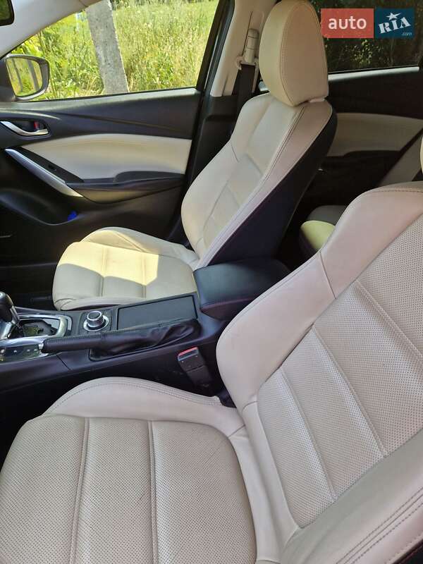 Седан Mazda 6 2013 в Павлограді