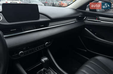 Седан Mazda 6 2019 в Киеве