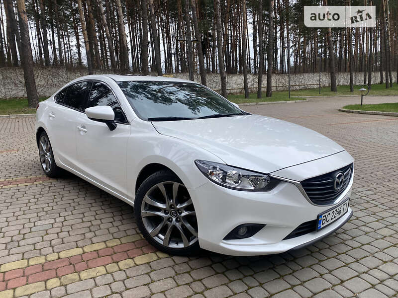 Седан Mazda 6 2014 в Новояворовске