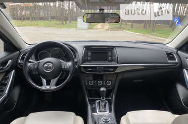 Седан Mazda 6 2014 в Новояворовске