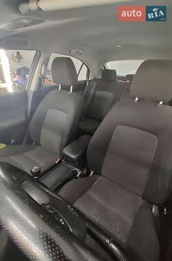 Седан Mazda 6 2003 в 