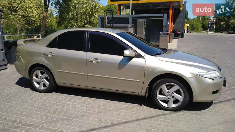 Седан Mazda 6 2004 в Карнаухівці