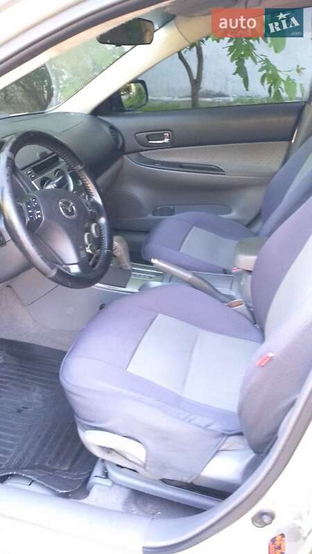 Седан Mazda 6 2004 в Карнаухівці