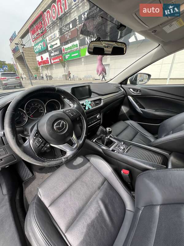 Седан Mazda 6 2015 в Львове