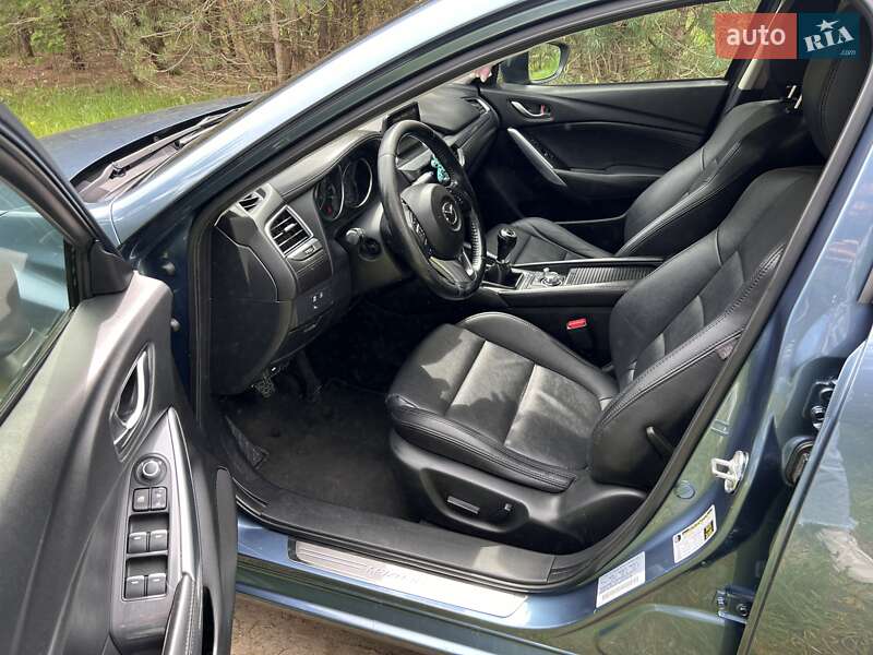 Седан Mazda 6 2015 в Львове