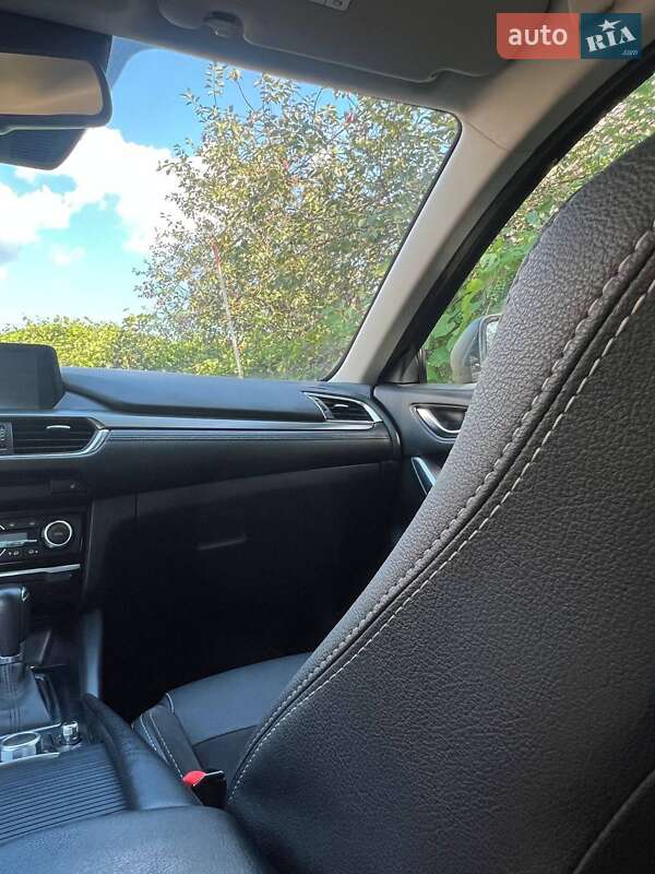 Седан Mazda 6 2016 в Львові