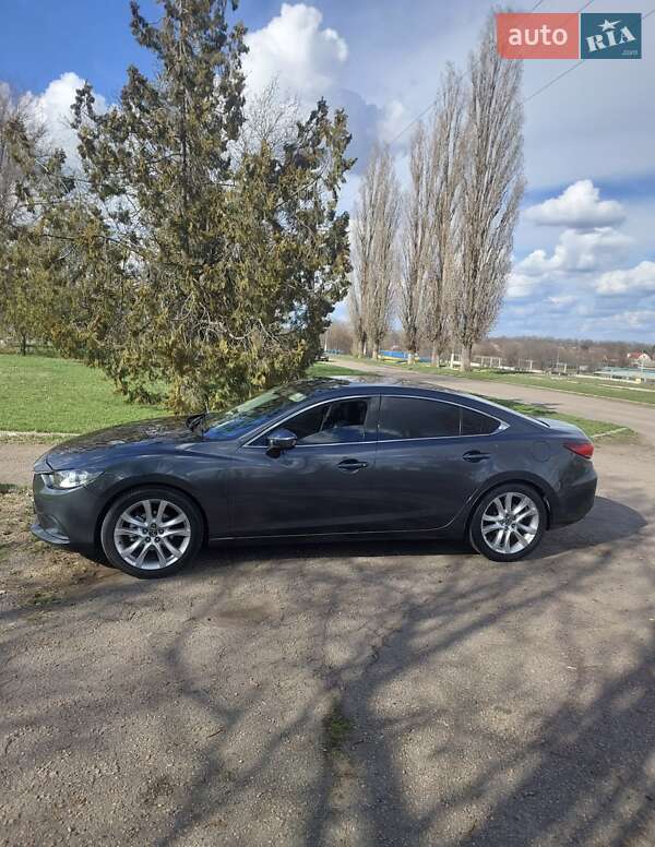 Седан Mazda 6 2014 в Днепре