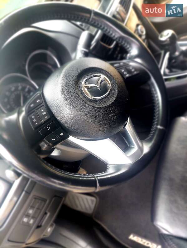 Седан Mazda 6 2014 в Днепре