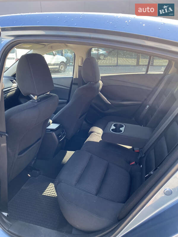 Седан Mazda 6 2014 в Ужгороде