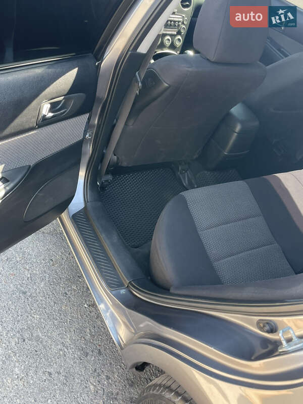 Седан Mazda 6 2003 в Николаеве