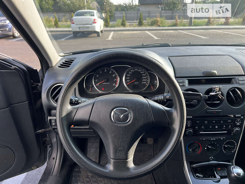 Седан Mazda 6 2006 в Чернигове