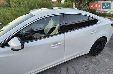 Седан Mazda 6 2014 в 