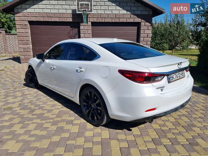 Седан Mazda 6 2016 в Рівному