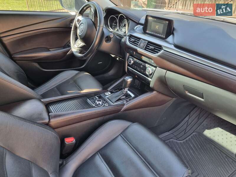Седан Mazda 6 2016 в Рівному