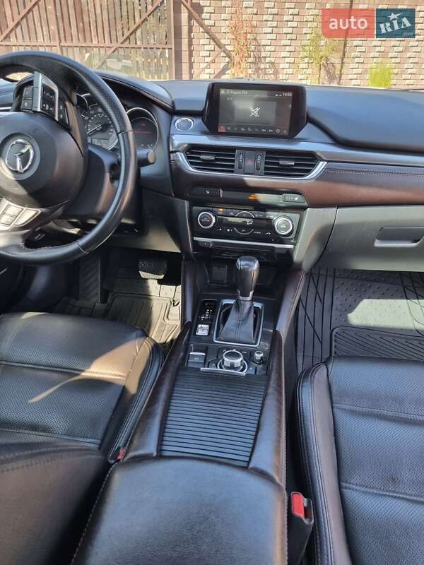 Седан Mazda 6 2016 в Рівному